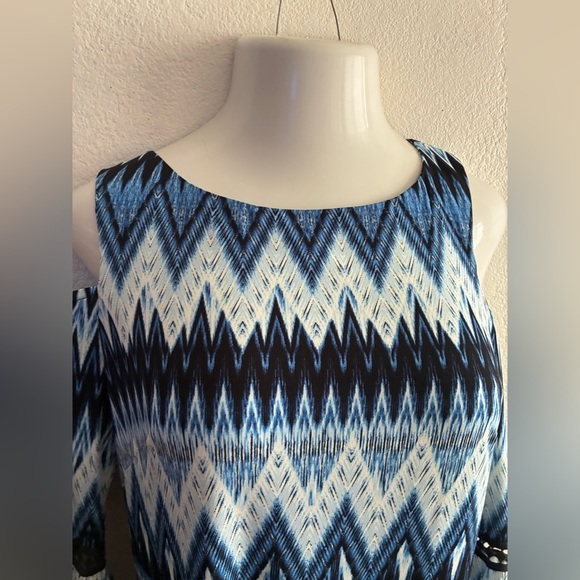 Eliza J Elegant Chic Cold Shoulder Blue and White Geometric Print Dress 14 - Picture 4 of 13